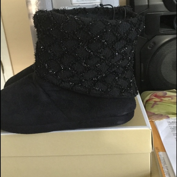 Rest Your Soles Black Slipper Bootie - Picture 1 of 4